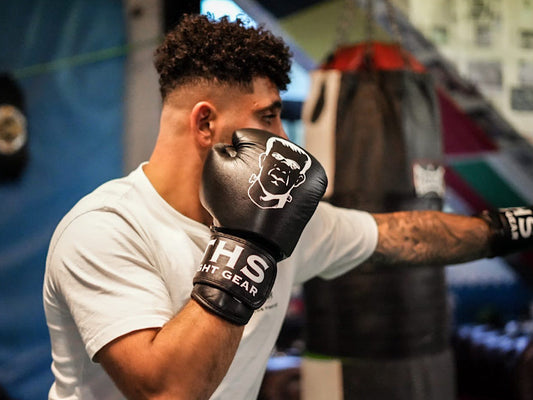 Choosing the Right Boxing Gloves: A Beginner’s Guide